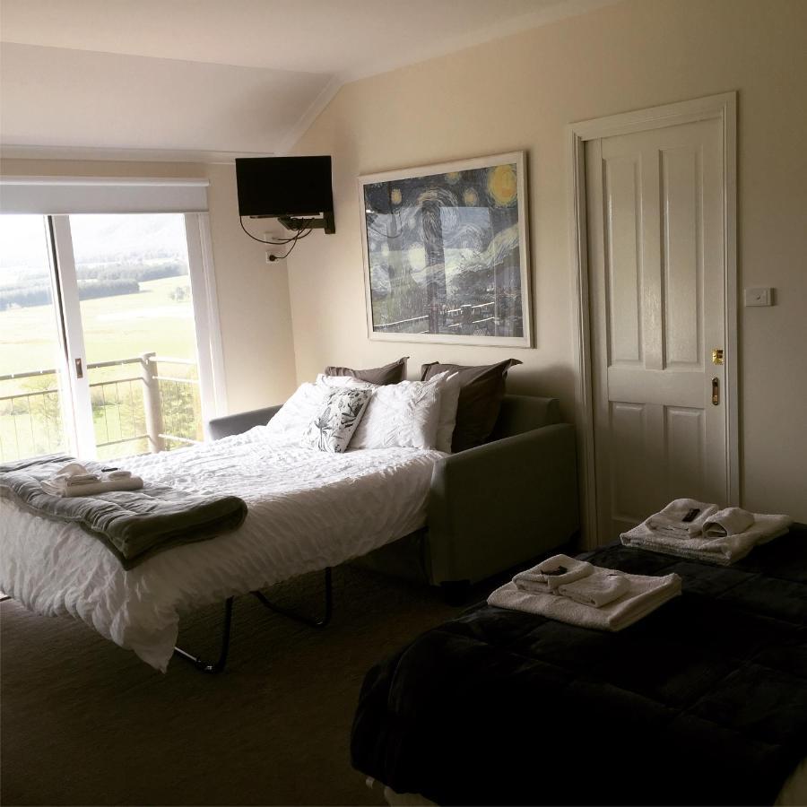 Rosewhite House Bed & Breakfast Myrtleford Dış mekan fotoğraf