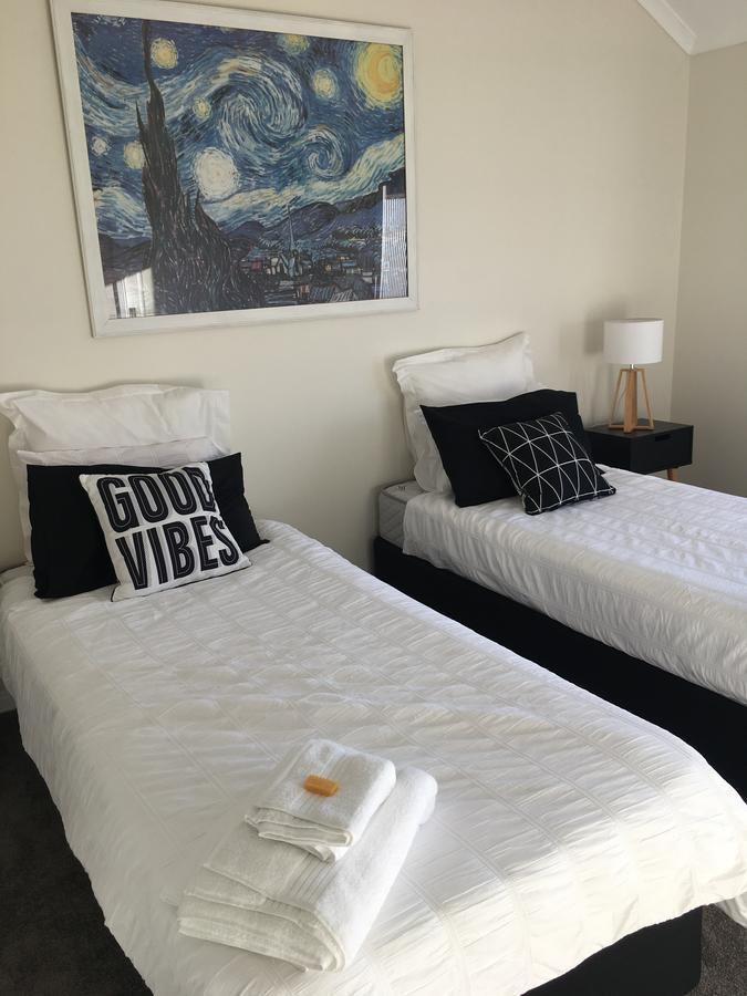 Rosewhite House Bed & Breakfast Myrtleford Dış mekan fotoğraf