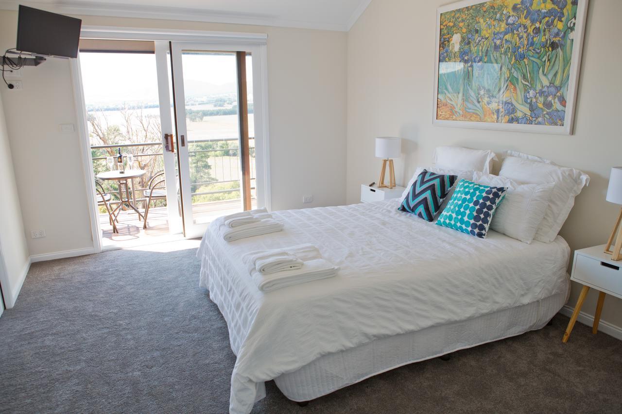 Rosewhite House Bed & Breakfast Myrtleford Dış mekan fotoğraf