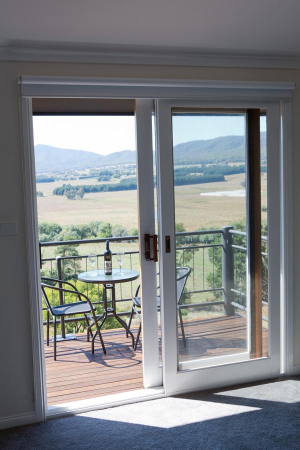 Rosewhite House Bed & Breakfast Myrtleford Dış mekan fotoğraf