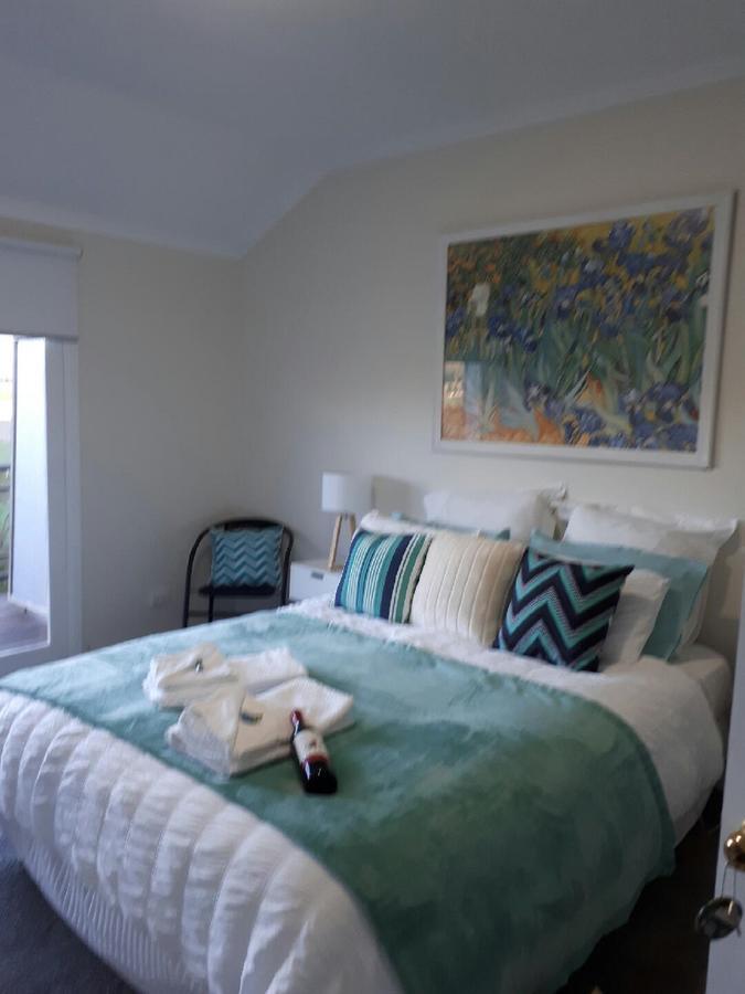 Rosewhite House Bed & Breakfast Myrtleford Dış mekan fotoğraf