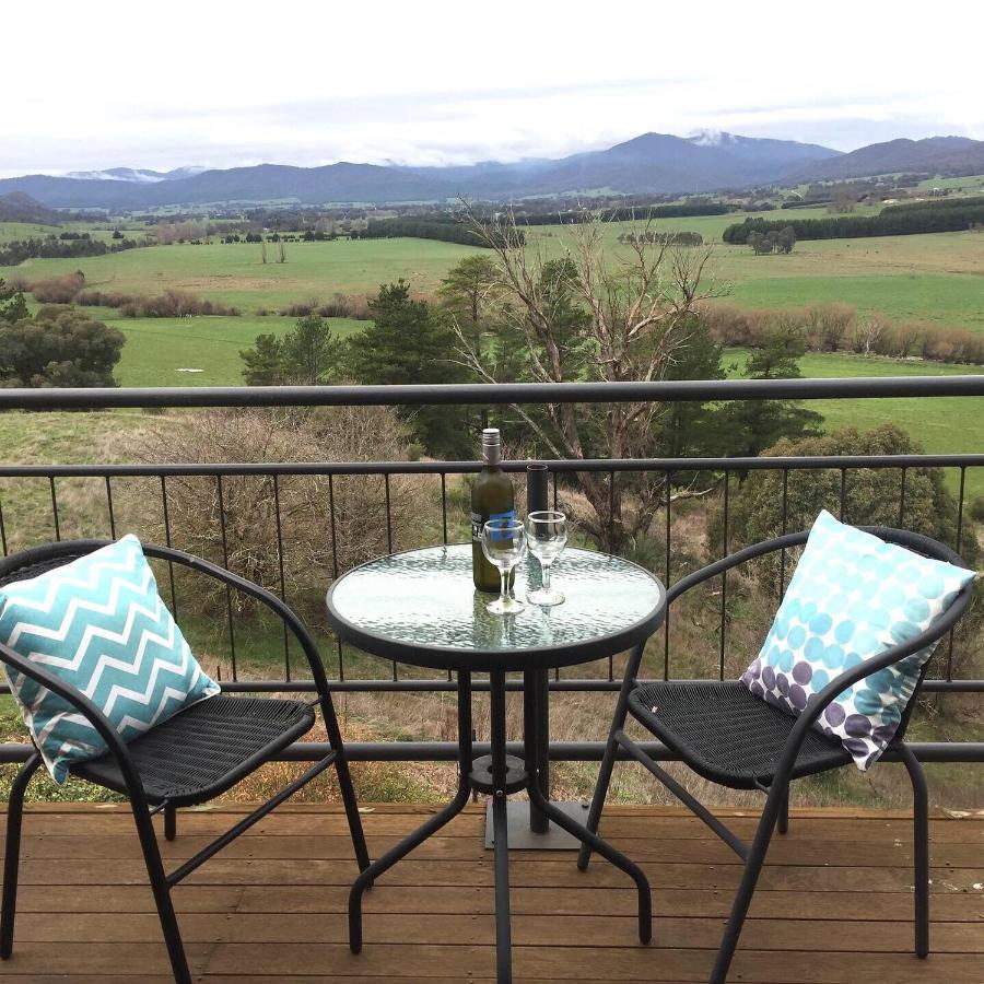 Rosewhite House Bed & Breakfast Myrtleford Dış mekan fotoğraf